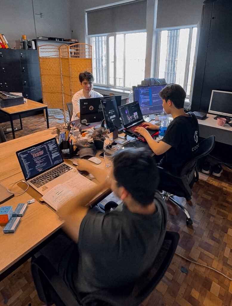 Besoin d'un hacker urgent | je cherche un hacker